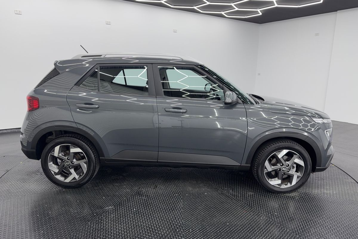 2025 Hyundai Venue Active QX.V5