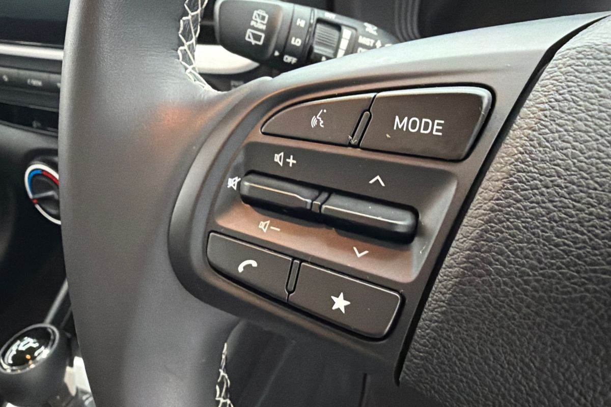 2025 Hyundai Venue Active QX.V5
