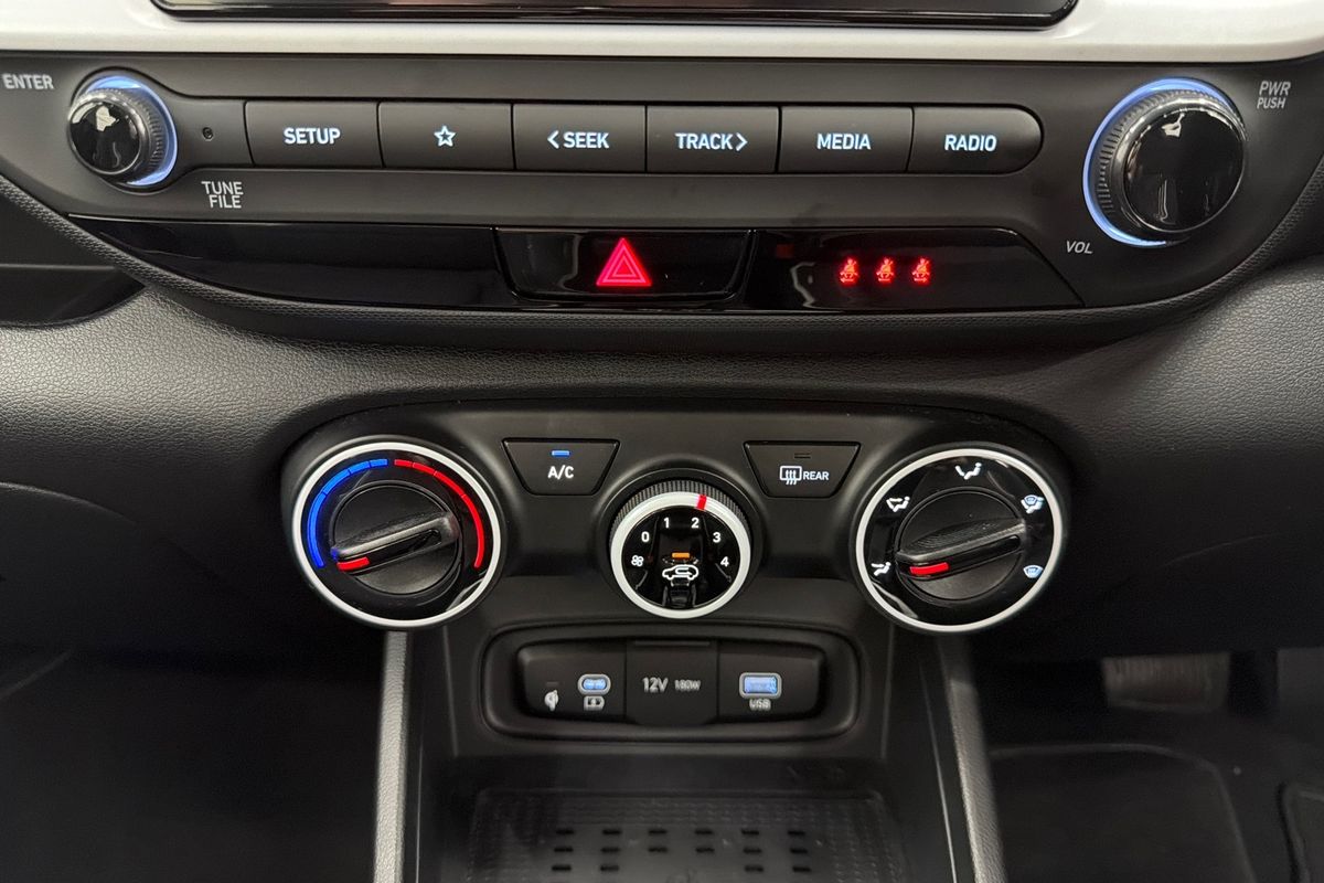 2025 Hyundai Venue Active QX.V5
