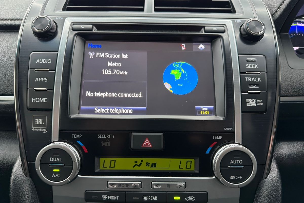 2016 Toyota Camry Atara SL AVV50R