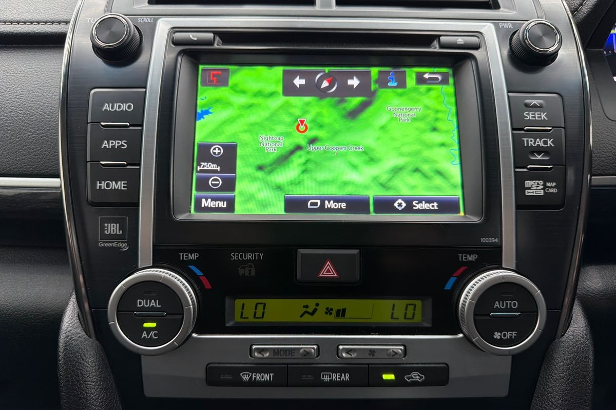 2016 Toyota Camry Atara SL AVV50R