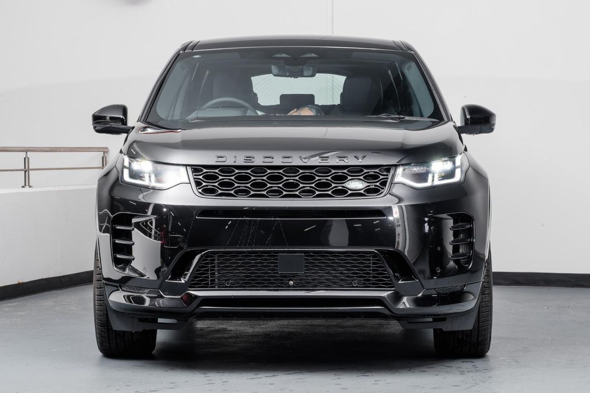 2025 Land Rover Discovery Sport P250 Dynamic SE L550