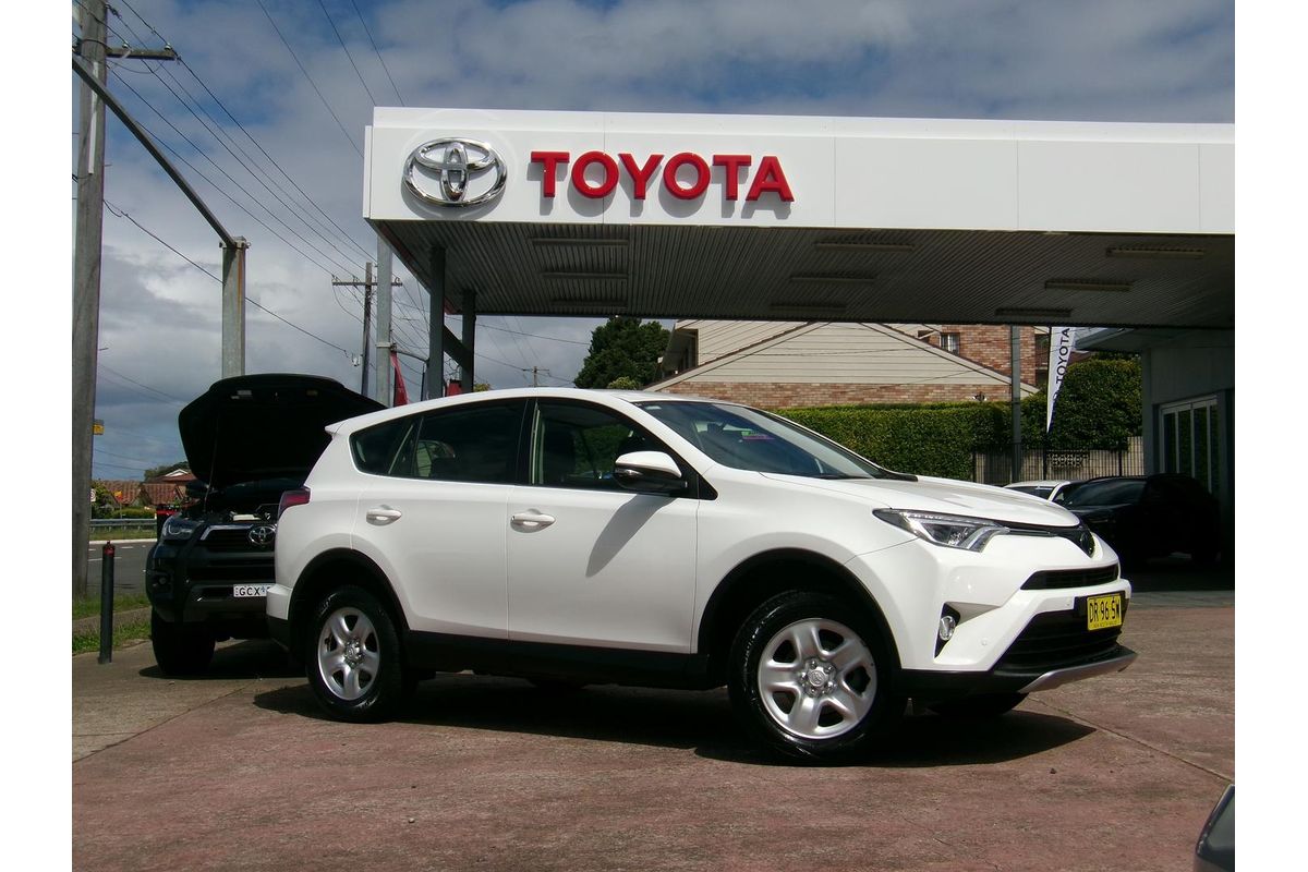 2018 Toyota RAV4 GX ZSA42R