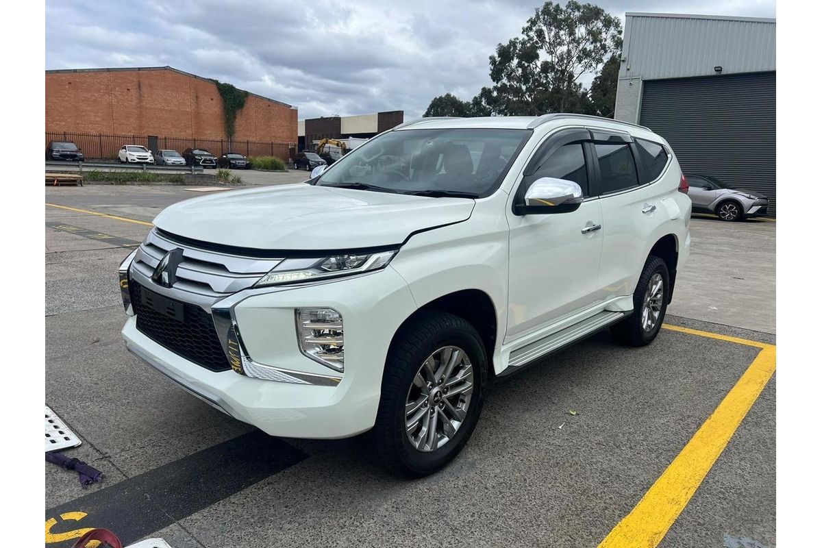 2023 Mitsubishi Pajero Sport GLX QF