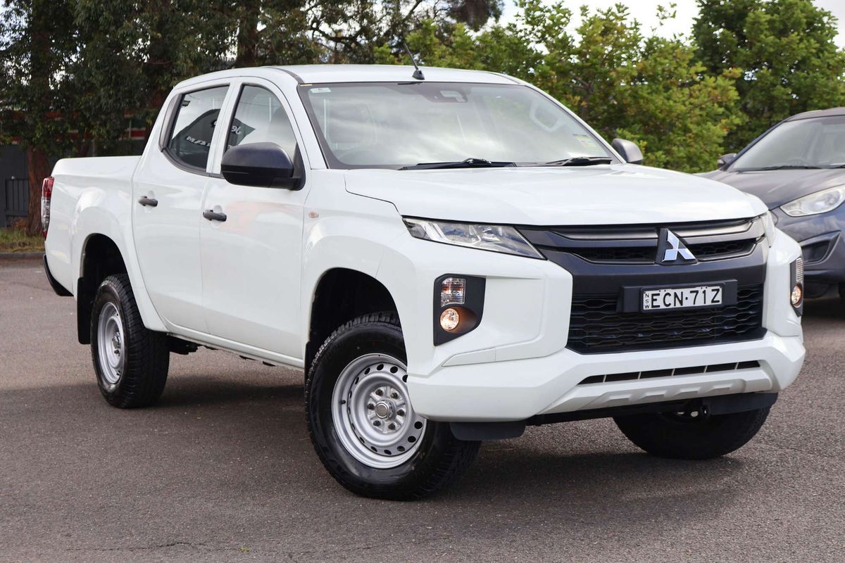 2018 Mitsubishi Triton GLX ADAS MR 4X4