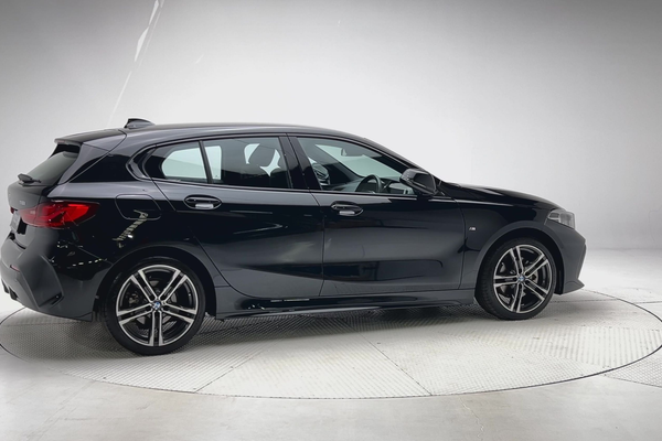 2023 BMW 1 Series 118i M Sport F40 thumb-2