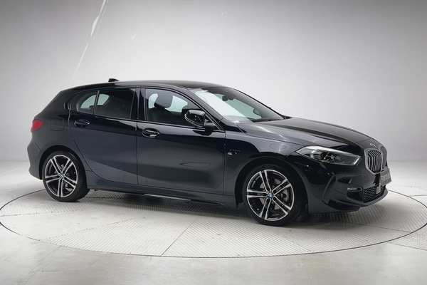 2023 BMW 1 Series 118i M Sport F40 thumb-3