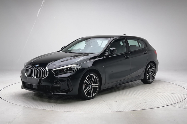 2023 BMW 1 Series 118i M Sport F40 thumb-5