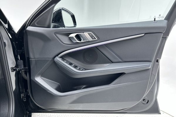 2023 BMW 1 Series 118i M Sport F40 thumb-18