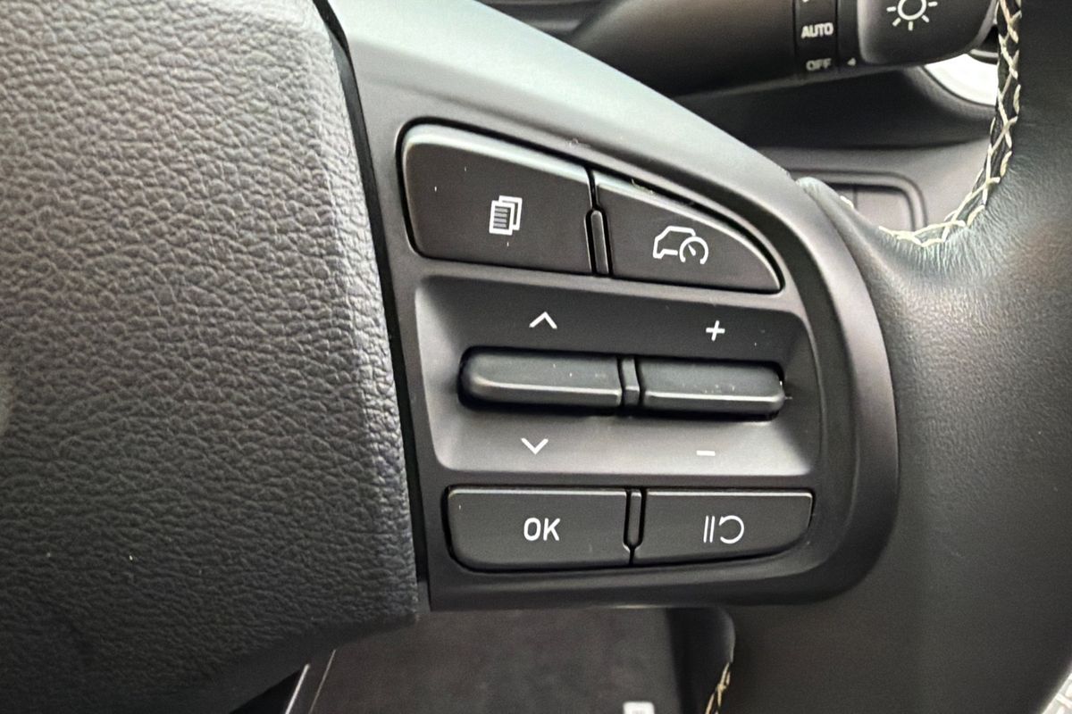 2025 Hyundai Venue Active QX.V5