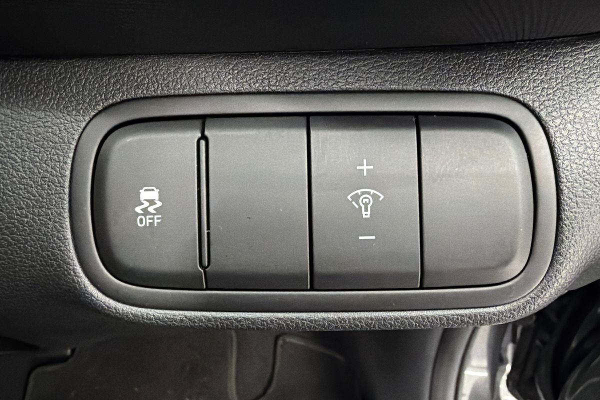 2025 Hyundai Venue Active QX.V5