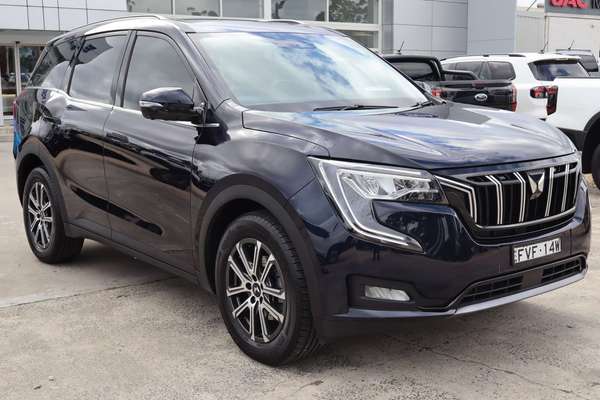 2025 Mahindra XUV700 AX7L