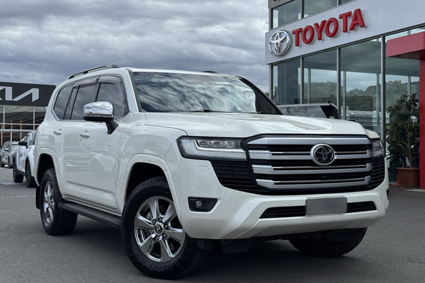 2022 Toyota Landcruiser Sahara FJA300R