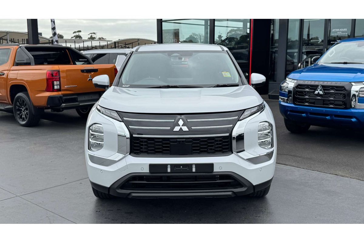 2025 Mitsubishi Outlander ES ZM