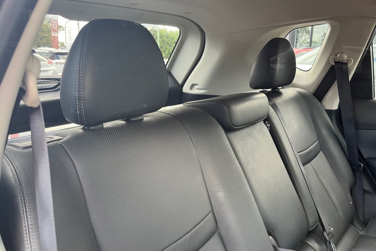 2017 Nissan X-TRAIL ST-L T32 Series II