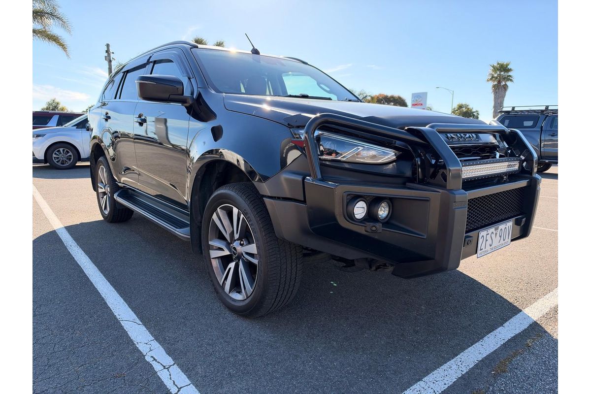 2023 Isuzu MU-X LS-T