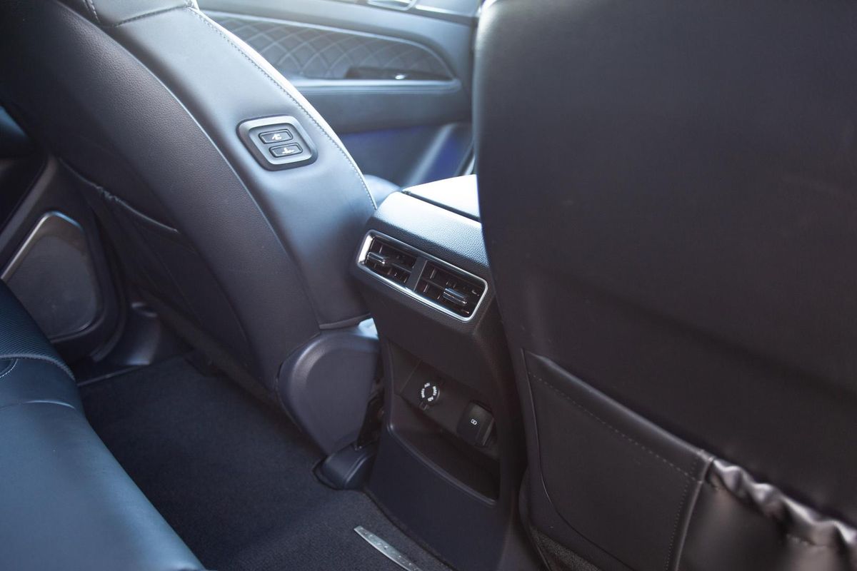 2023 KGM Rexton Ultimate Y461