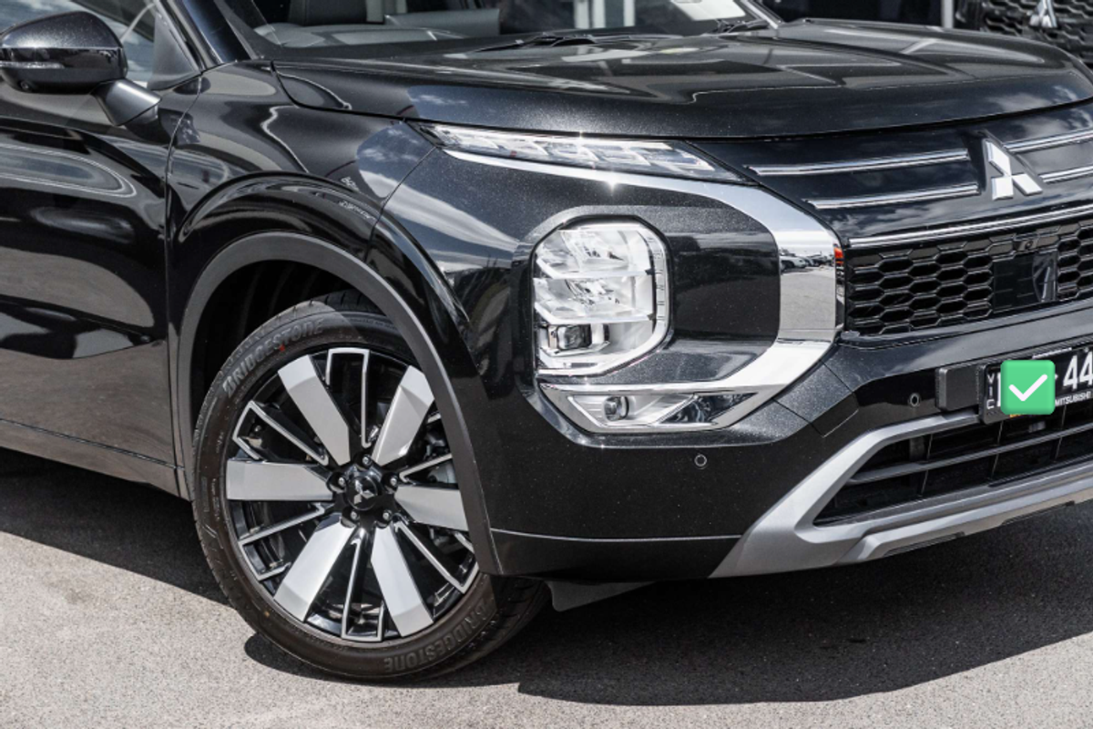 2026 Mitsubishi Outlander Exceed ZM
