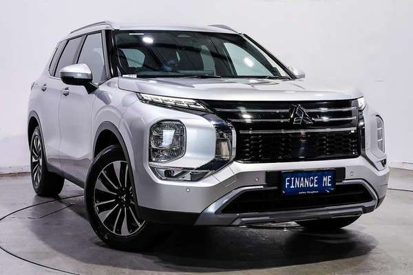2025 Mitsubishi Outlander LS ZM