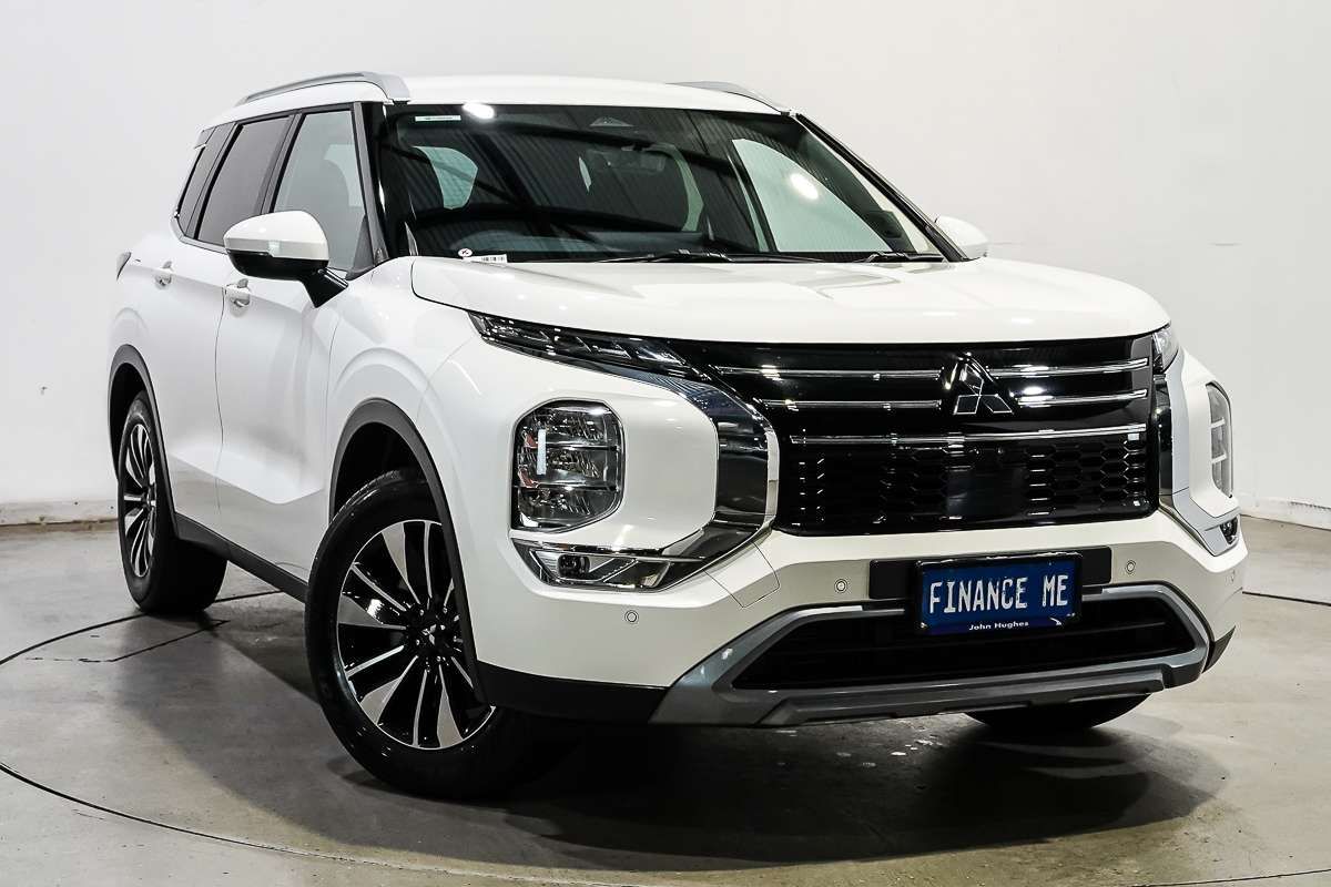 2025 Mitsubishi Outlander LS ZM