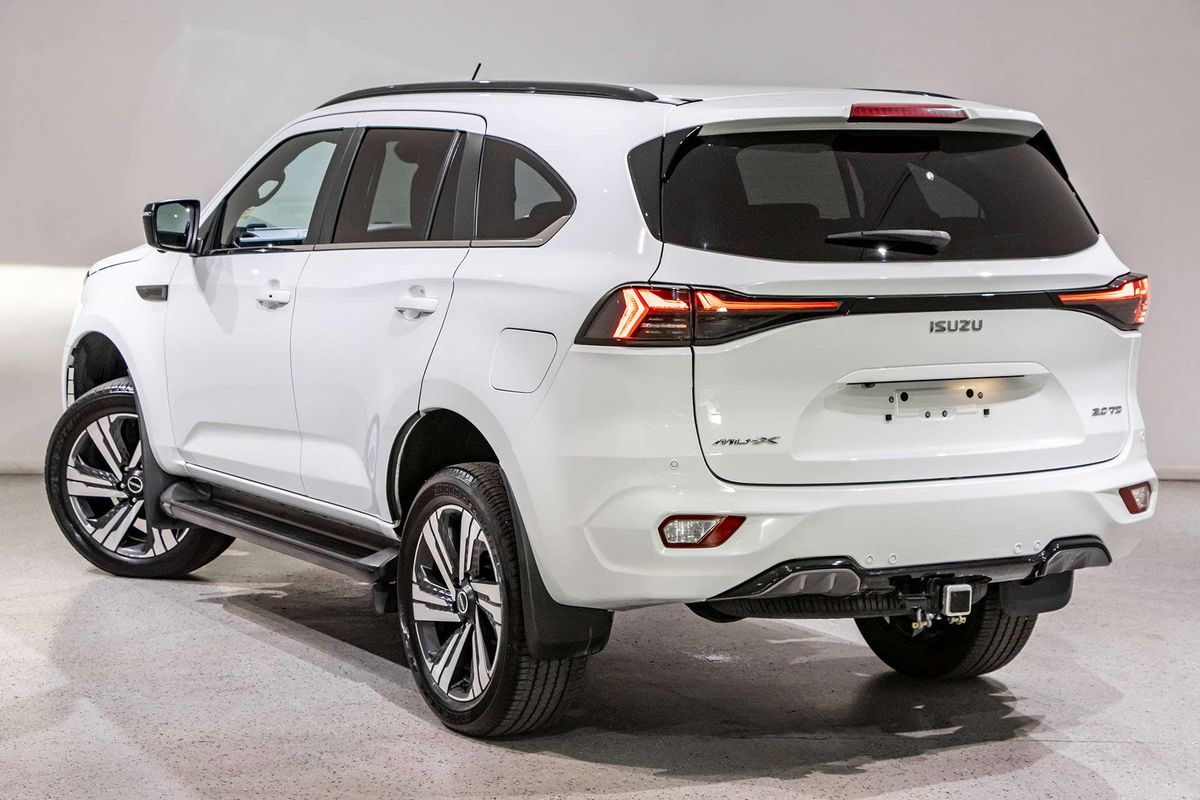 2025 Isuzu MU-X LS-T