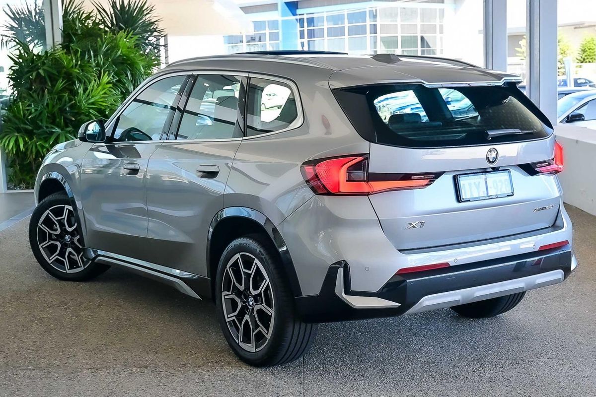 2025 BMW X1 xDrive20i U11
