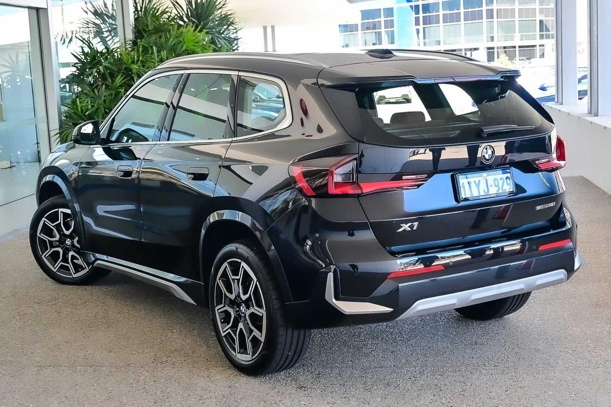 2026 BMW X1 sDrive18i U11