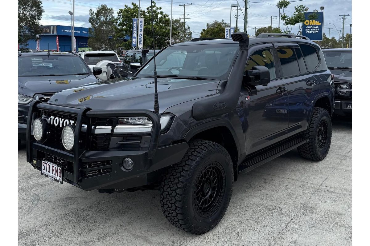 2023 Toyota Landcruiser GR Sport FJA300R