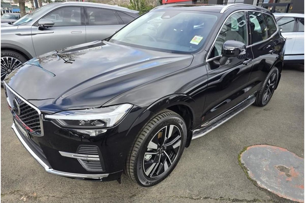 2025 Volvo XC60 Plus B5 Bright