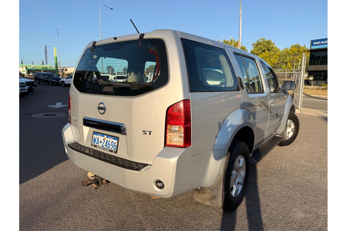2006 Nissan Pathfinder ST R51