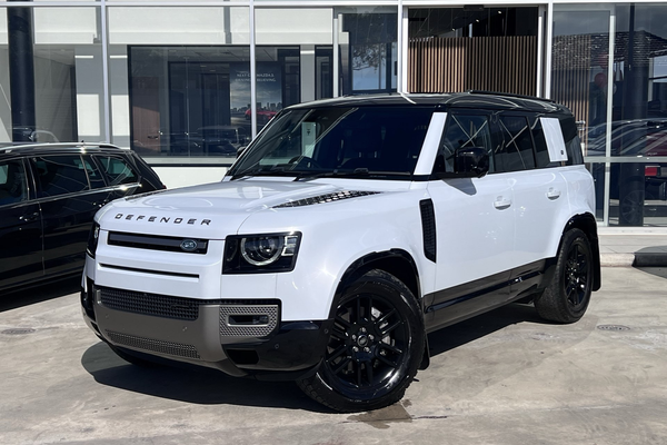 2023 Land Rover Defender 110 D300 X-Dynamic HSE L663
