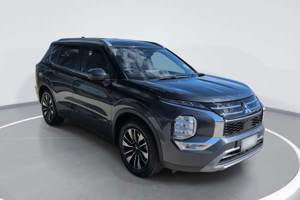 2025 Mitsubishi Outlander LS ZM