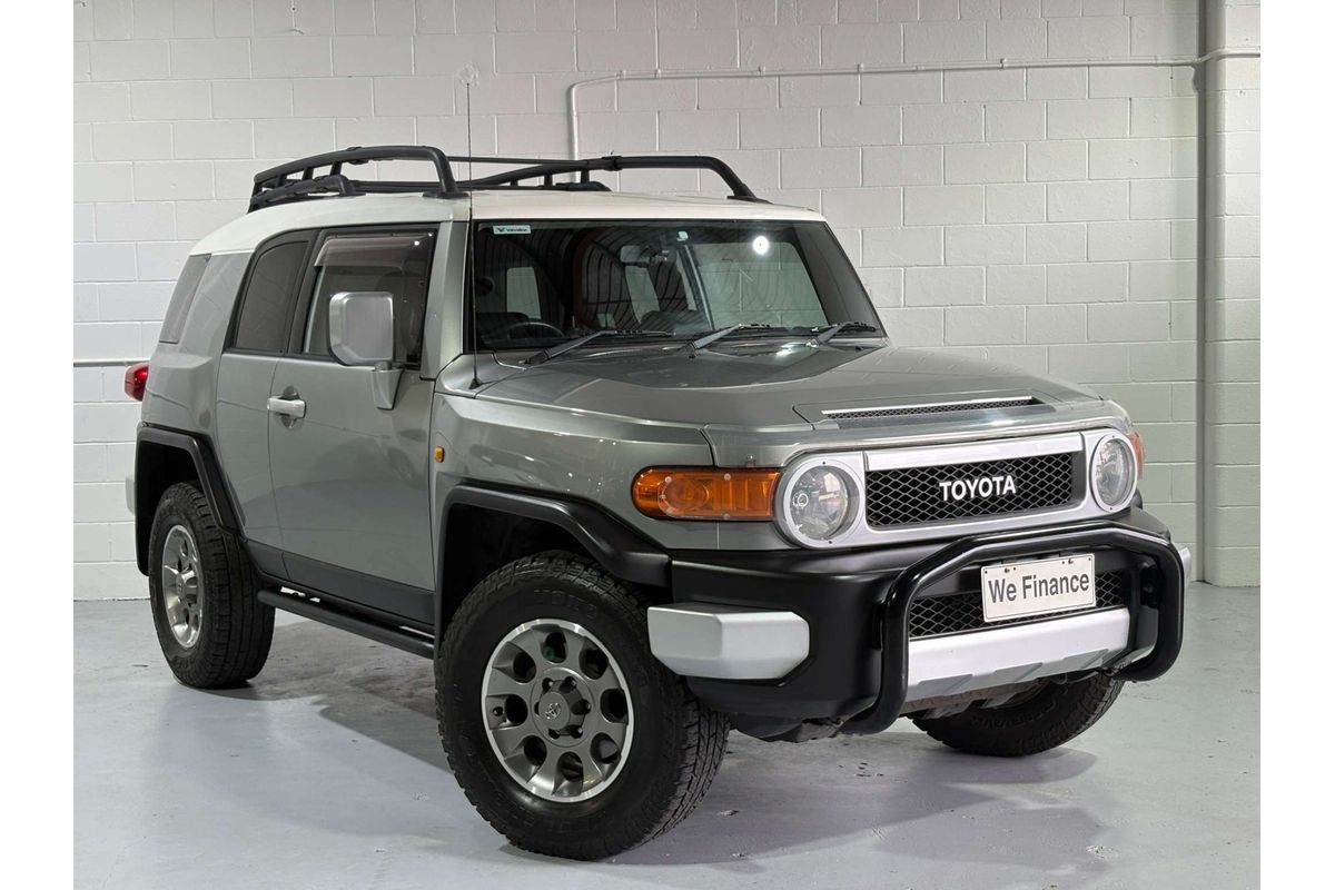 2011 Toyota FJ Cruiser GSJ15R