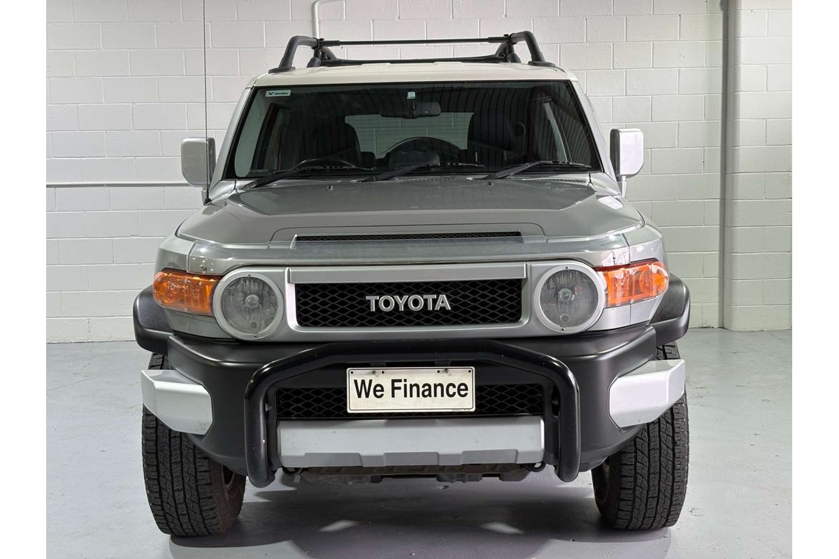 2011 Toyota FJ Cruiser GSJ15R