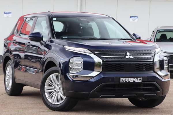 2024 Mitsubishi Outlander ES ZM