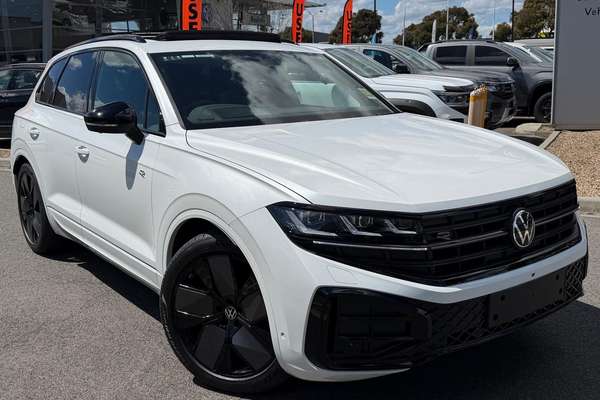 2026 Volkswagen Touareg 210TDI Wolfsburg Edition RC