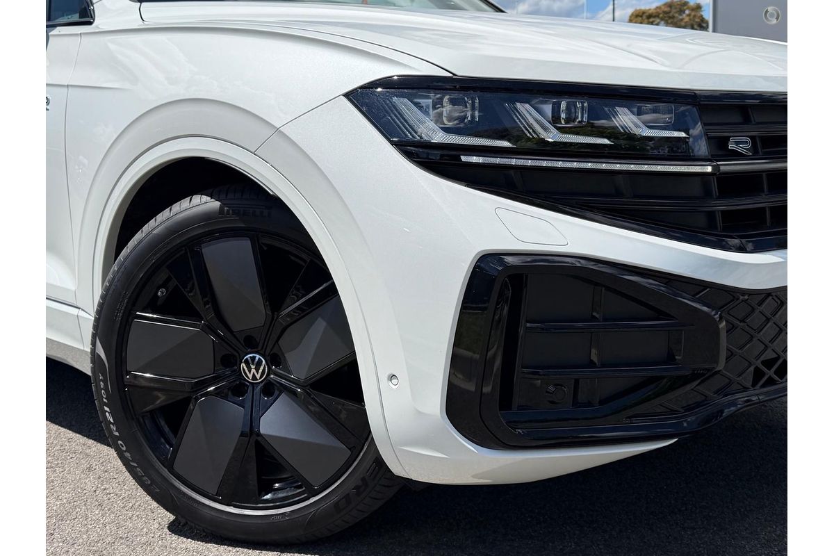 2026 Volkswagen Touareg 210TDI Wolfsburg Edition RC