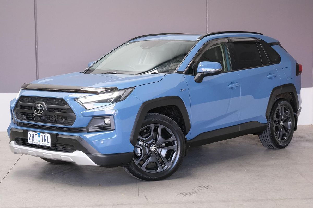 2024 Toyota RAV4 Edge AXAH54R