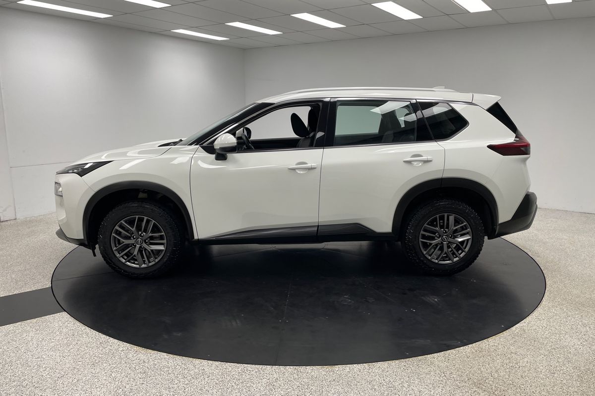 2023 Nissan T33