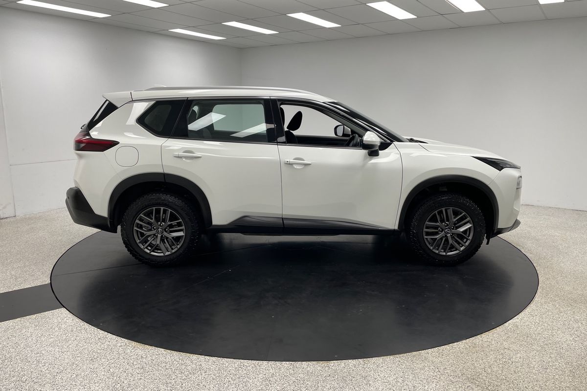 2023 Nissan T33