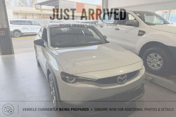 2023 Mazda MX-30 G20e Evolve DR Series