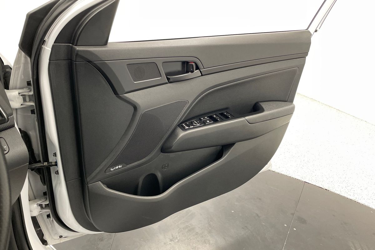 2019 Hyundai Elantra Sport AD.2