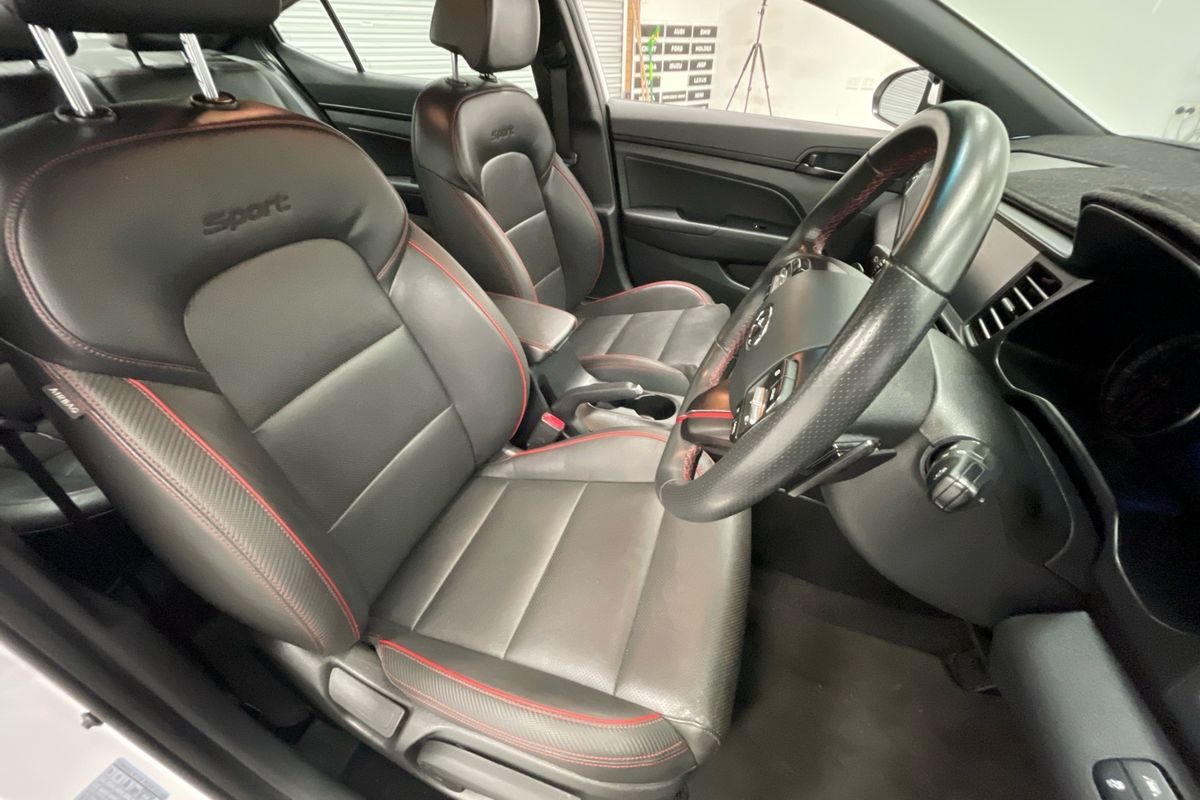 2019 Hyundai Elantra Sport AD.2