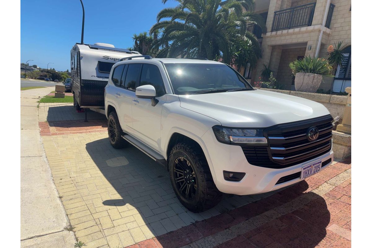 2022 Toyota Landcruiser GXL FJA300R