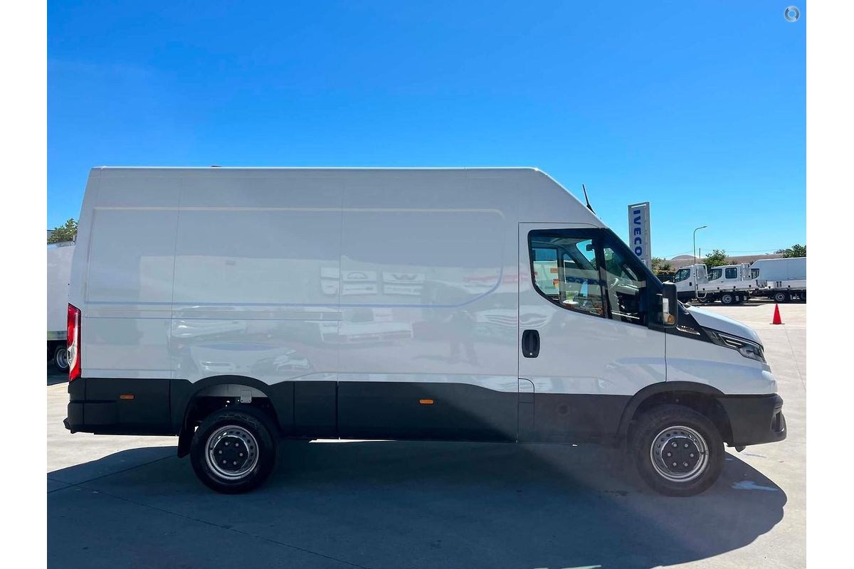 2026 IVECO Daily 42S18V image 3
