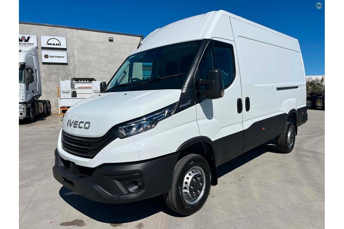 2026 IVECO Daily 42S18V image 12