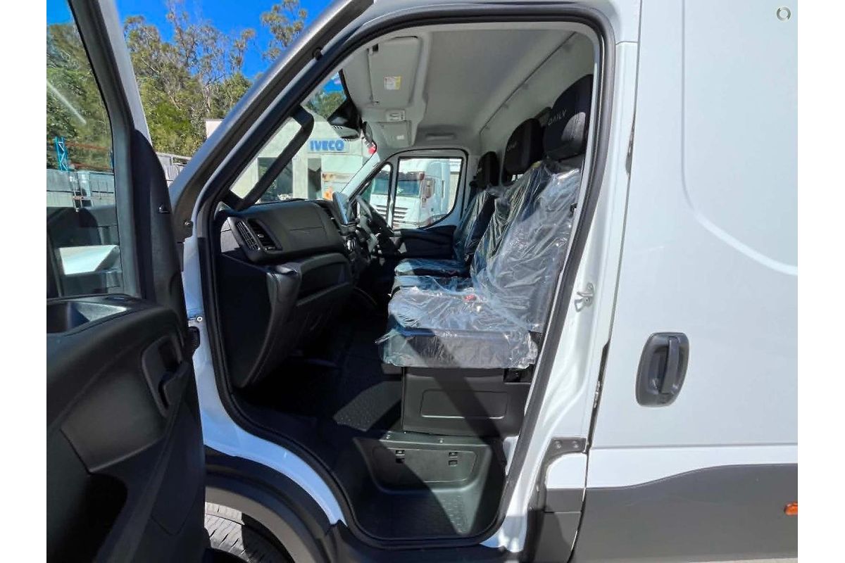 2026 IVECO Daily 42S18V image 19