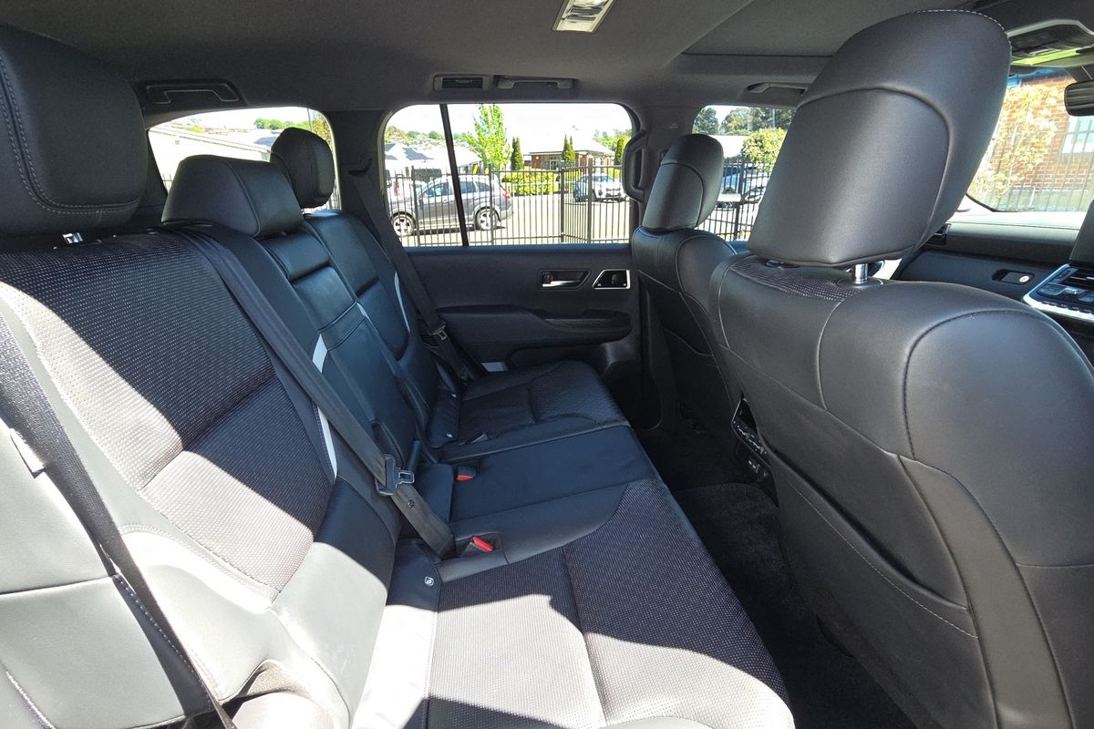 2023 Toyota Landcruiser GR Sport FJA300R