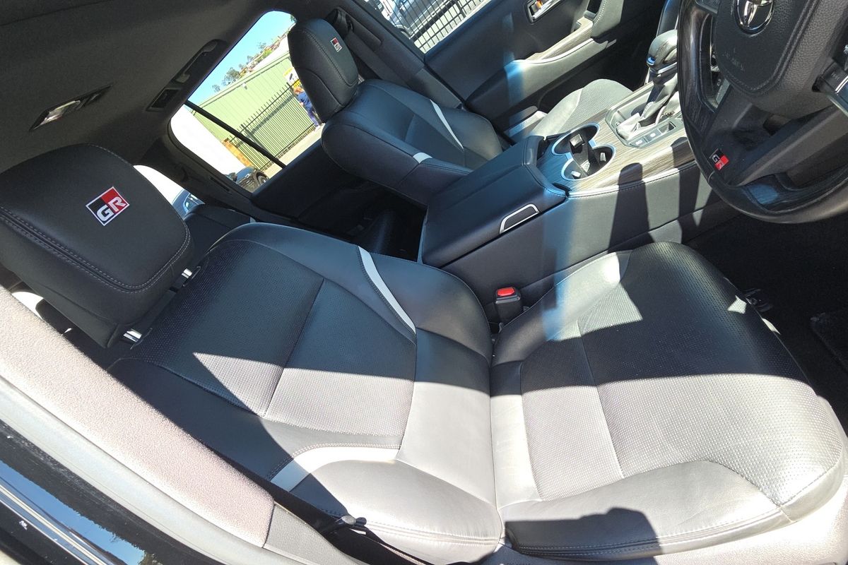 2023 Toyota Landcruiser GR Sport FJA300R