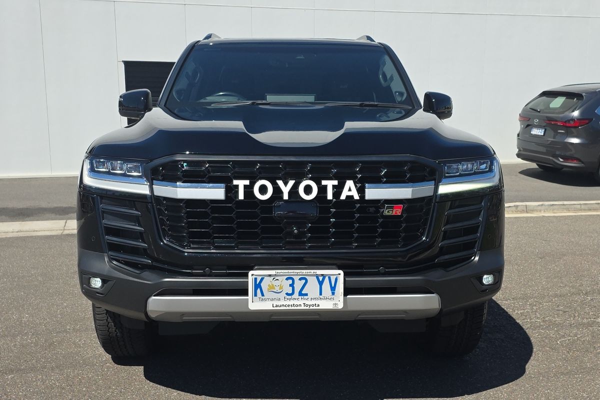 2023 Toyota Landcruiser GR Sport FJA300R